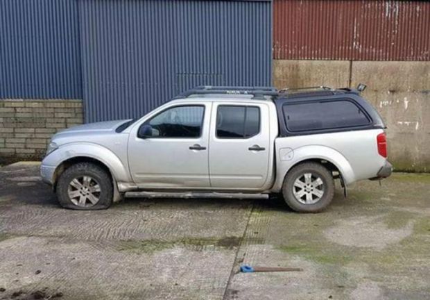 nissan_navara03.jpg