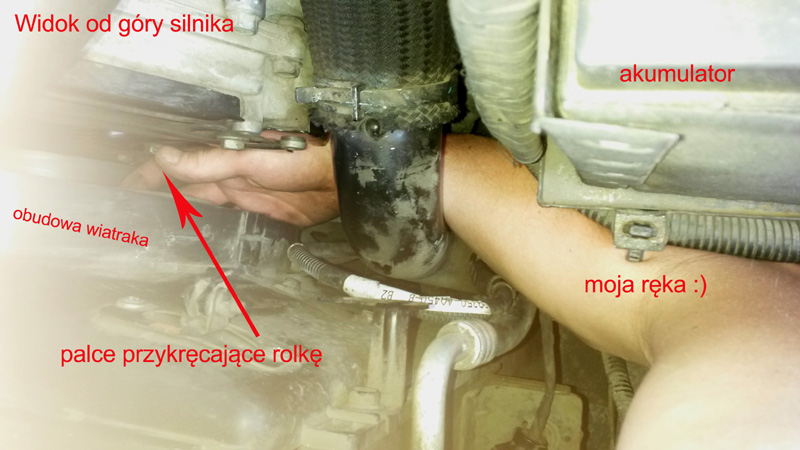 jak staszek wkręca śrubkę rolki.jpg